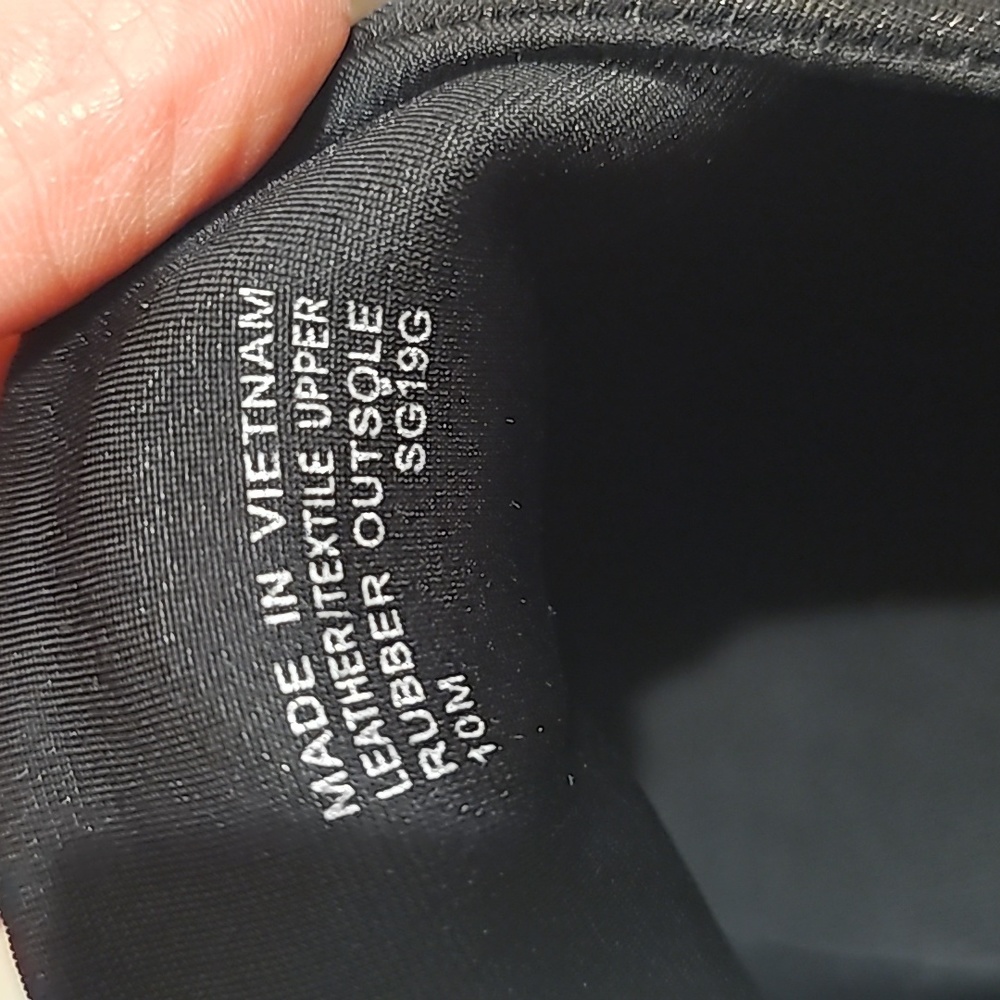 Michael Kors Sneakers - Picture 6 of 7